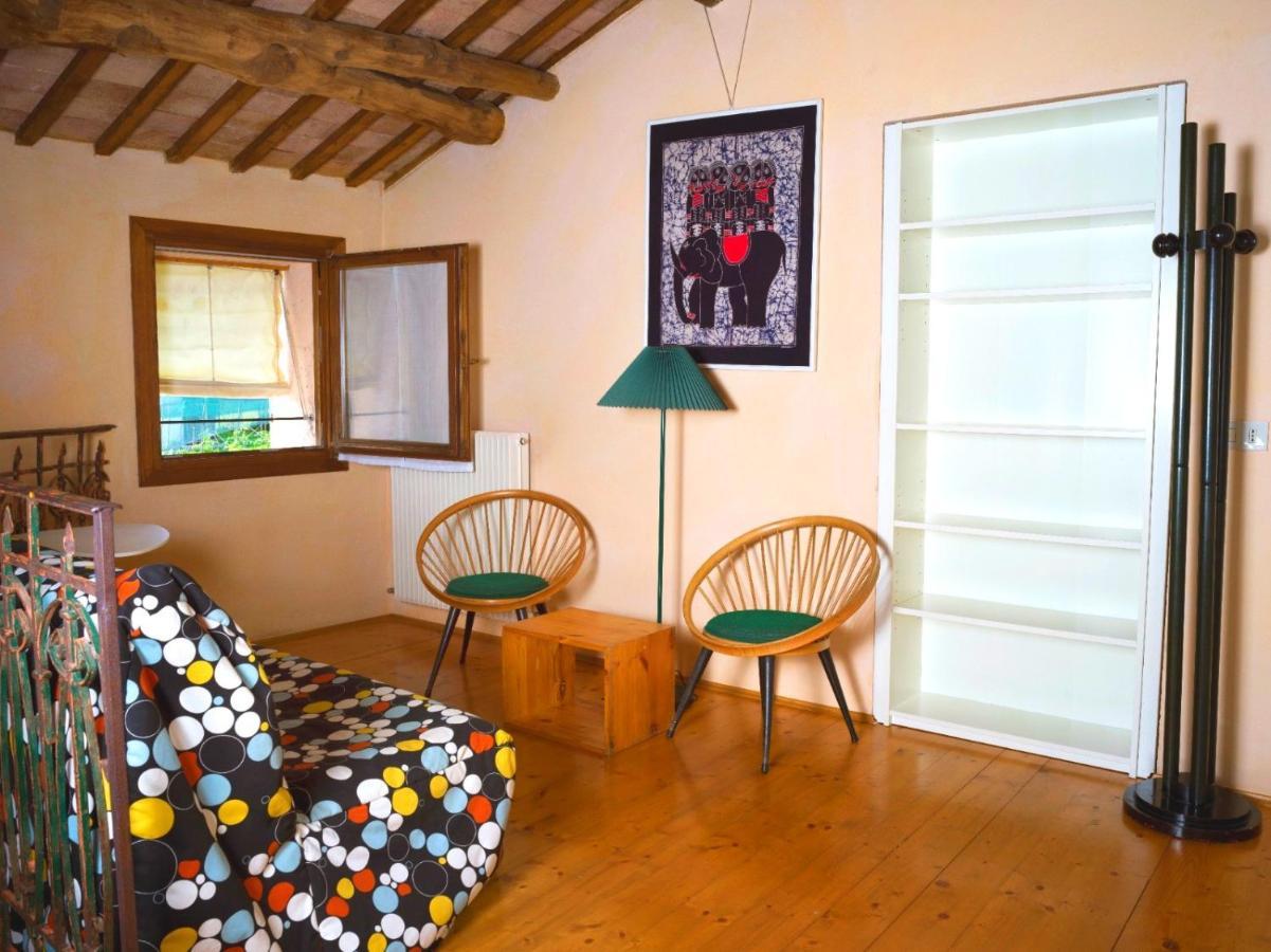 La Casa Di Laura Apartment Castelcucco Bagian luar foto