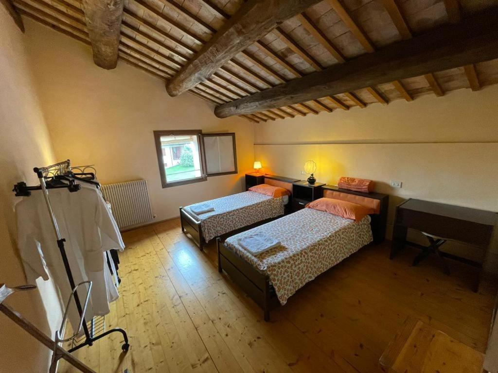 La Casa Di Laura Apartment Castelcucco Bagian luar foto
